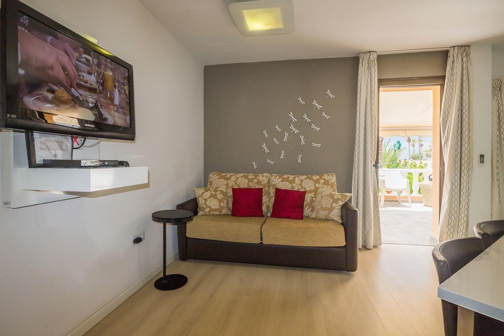 Trg Studio Arona  Extérieur photo